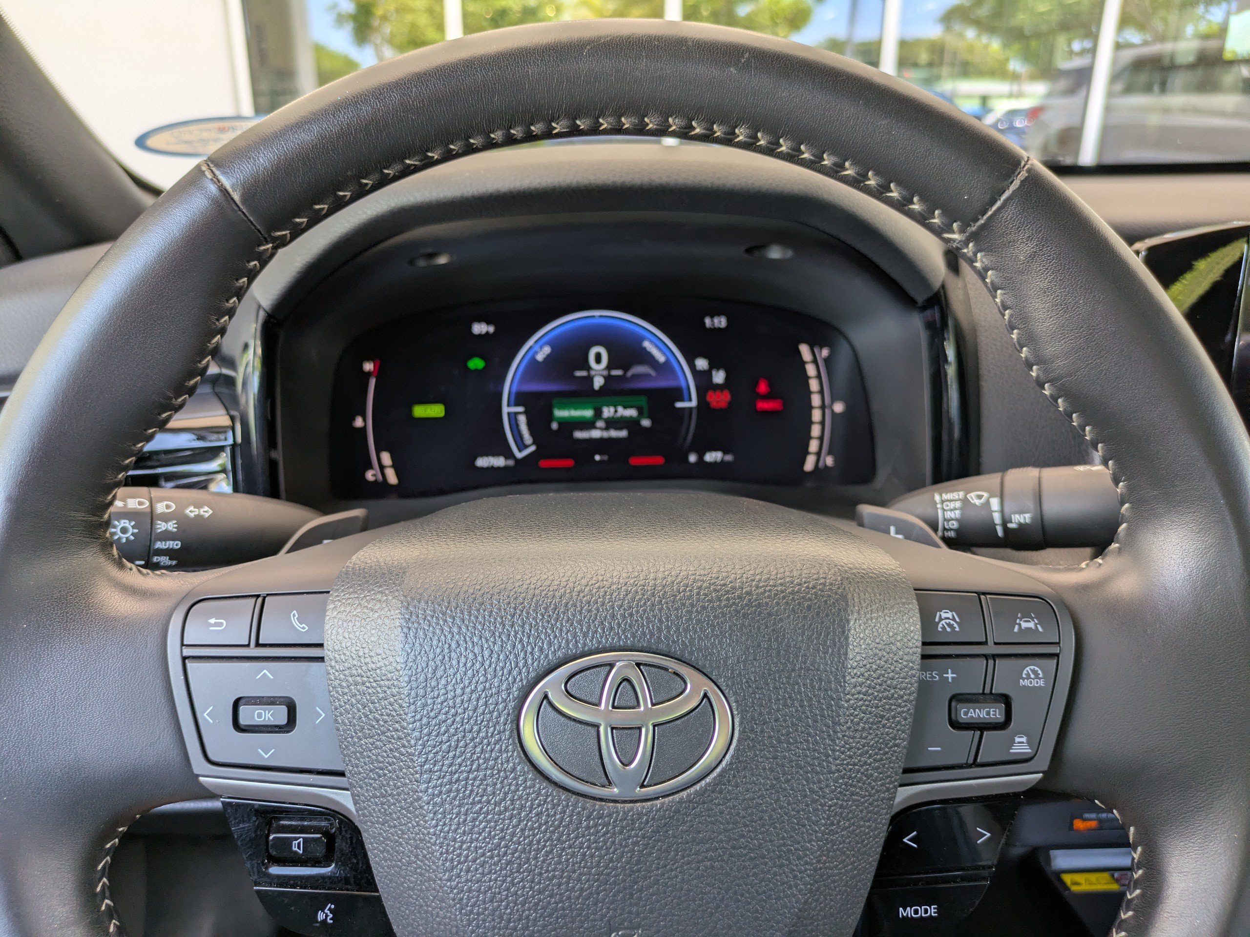 Used 2025 Toyota Camry SE FWD image 26
