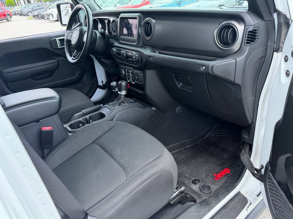 Used 2022 Jeep Gladiator Sport AWD/4WD image 17