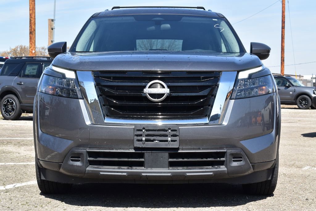 Used 2024 Nissan Pathfinder SV image 6