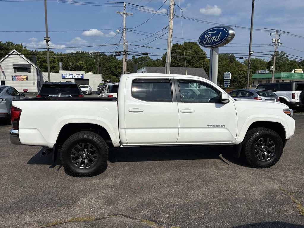 Used 2020 Toyota Tacoma SR5 AWD/4WD image 8