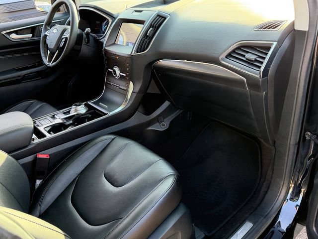 Certified 2020 Ford Edge Titanium w/ Cargo Accessory Package FWD image 18