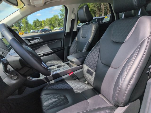 Certified 2024 Ford Edge Titanium w/ Equipment Group 301A AWD/4WD image 31