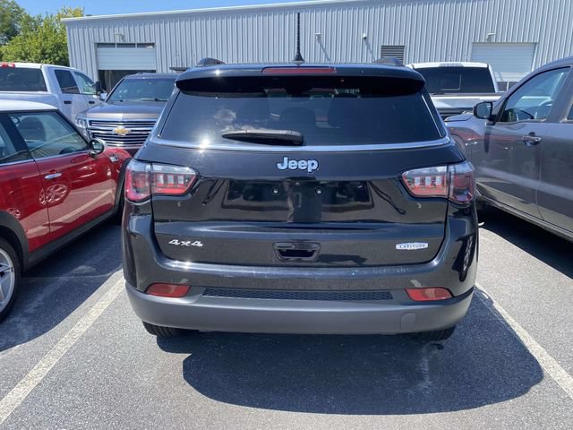 Used 2024 Jeep Compass Latitude AWD/4WD image 6