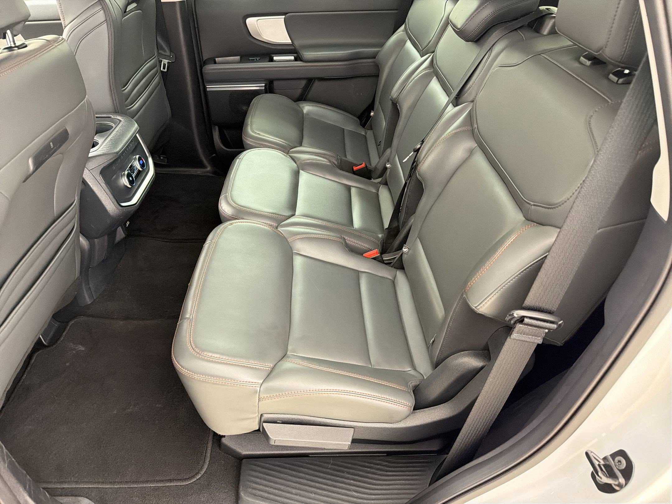 Certified 2025 Ford Expedition Active AWD/4WD image 14