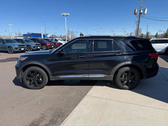 Certified 2021 Ford Explorer Platinum w/ Equipment Group 601A AWD/4WD image 4