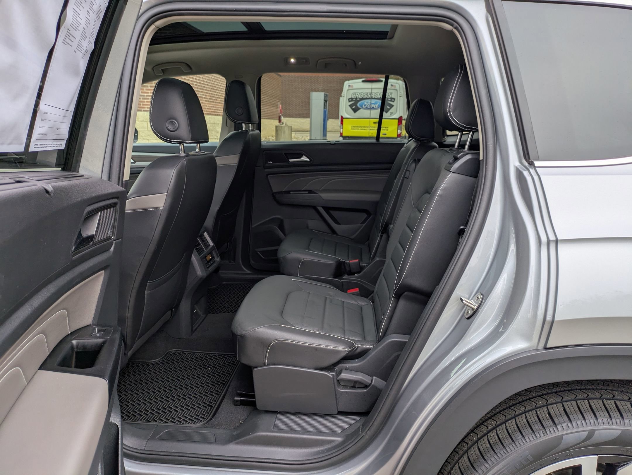 Used 2021 Volkswagen Atlas SEL Premium image 27