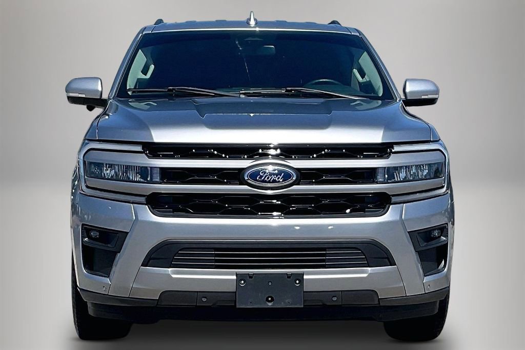 Certified 2022 Ford Expedition XLT RWD image 3