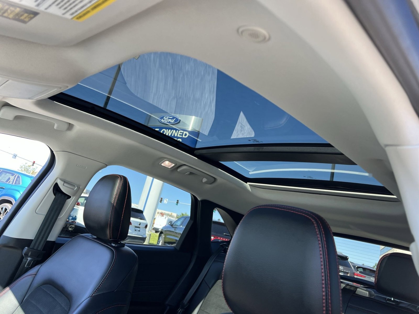Certified 2022 Ford Escape SEL w/ SEL Stealth AWD Package image 24