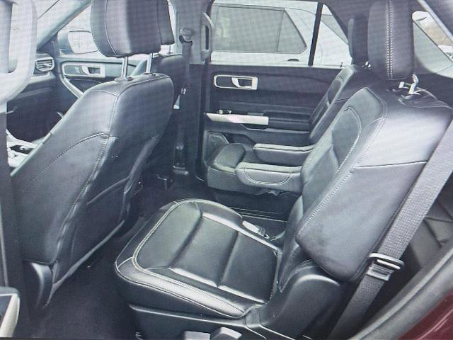 Certified 2023 Ford Explorer XLT w/ Equipment Group 202A image 8