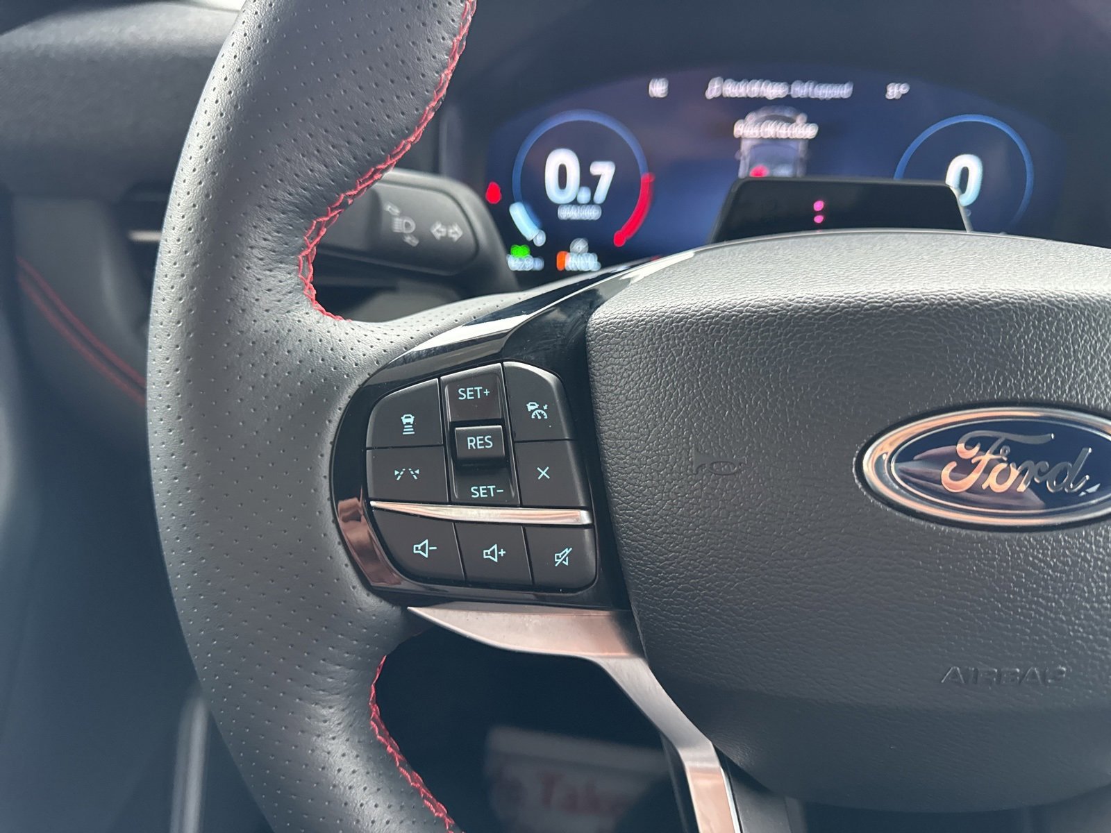 Certified 2025 Ford Explorer ST-Line w/ Premium Package image 30