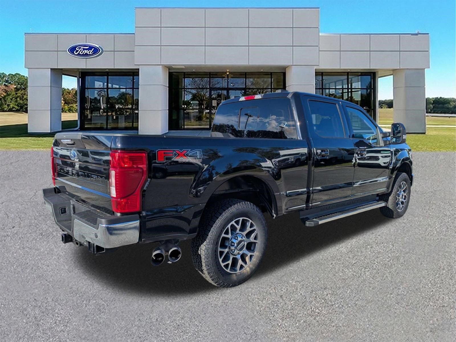 Certified 2022 Ford F250 Lariat w/ Lariat Value Package AWD/4WD image 4