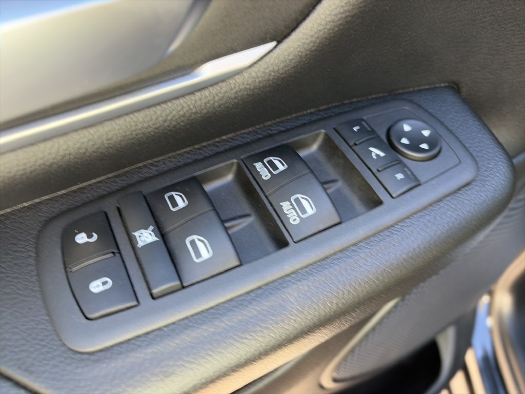 Used 2022 RAM 1500 Big Horn AWD/4WD image 18