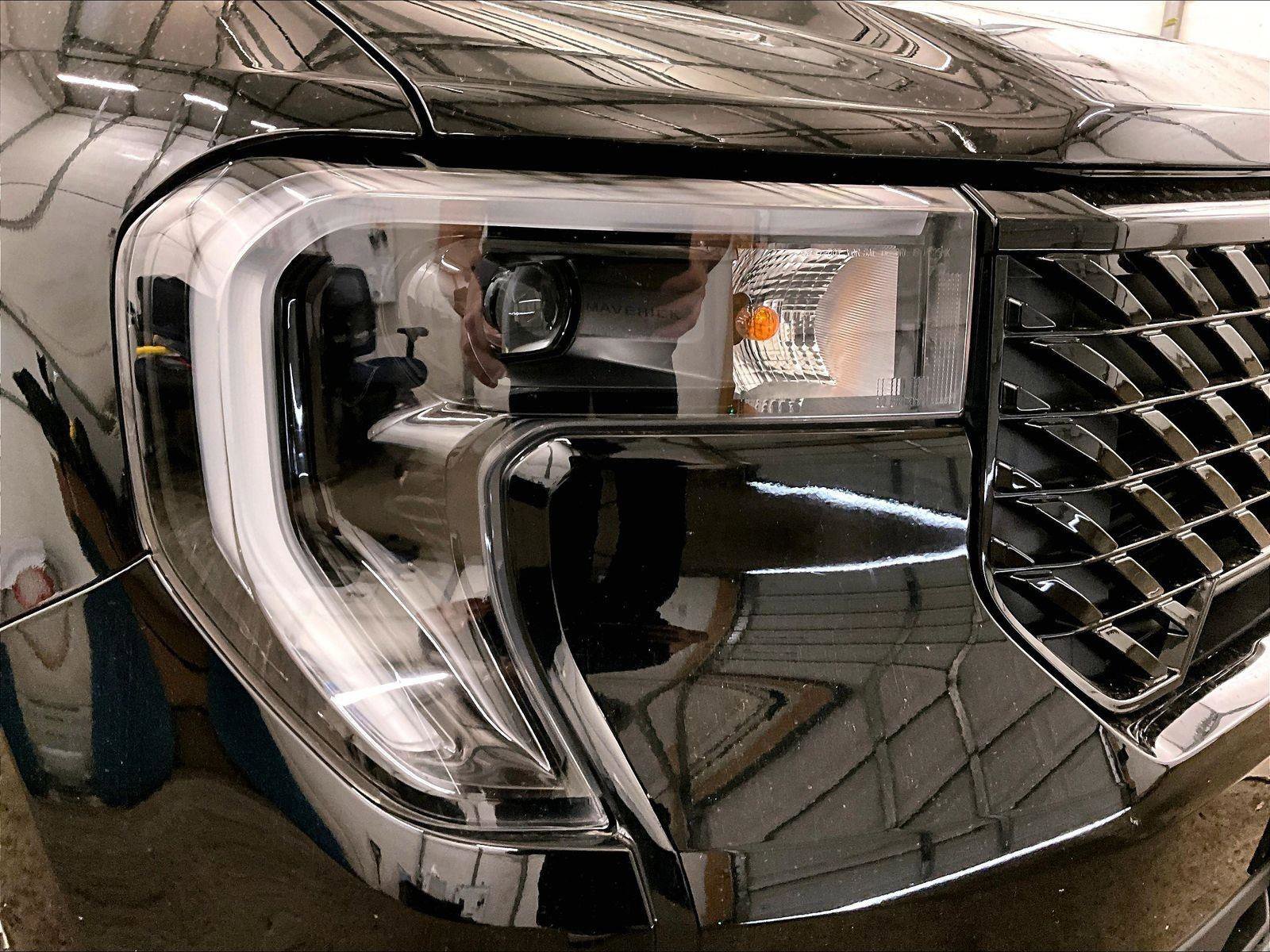 Certified 2025 Ford Maverick Lariat w/ Black Appearance Package image 27