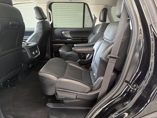 Certified 2025 Ford Expedition Platinum AWD/4WD image 13