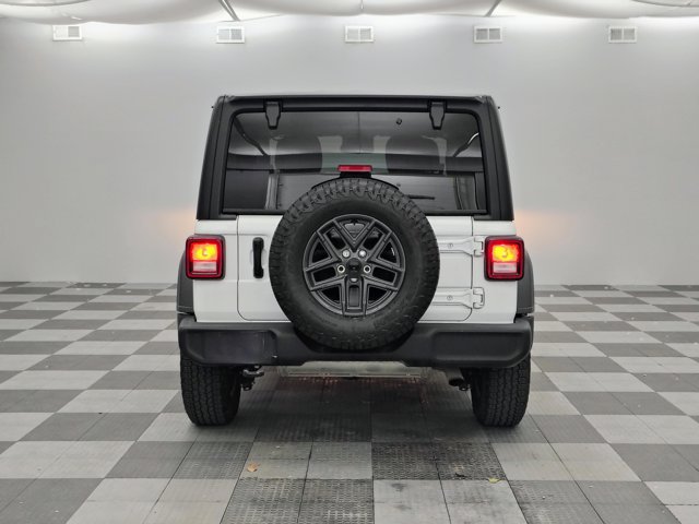 Used 2024 Jeep Wrangler Sport AWD/4WD image 5