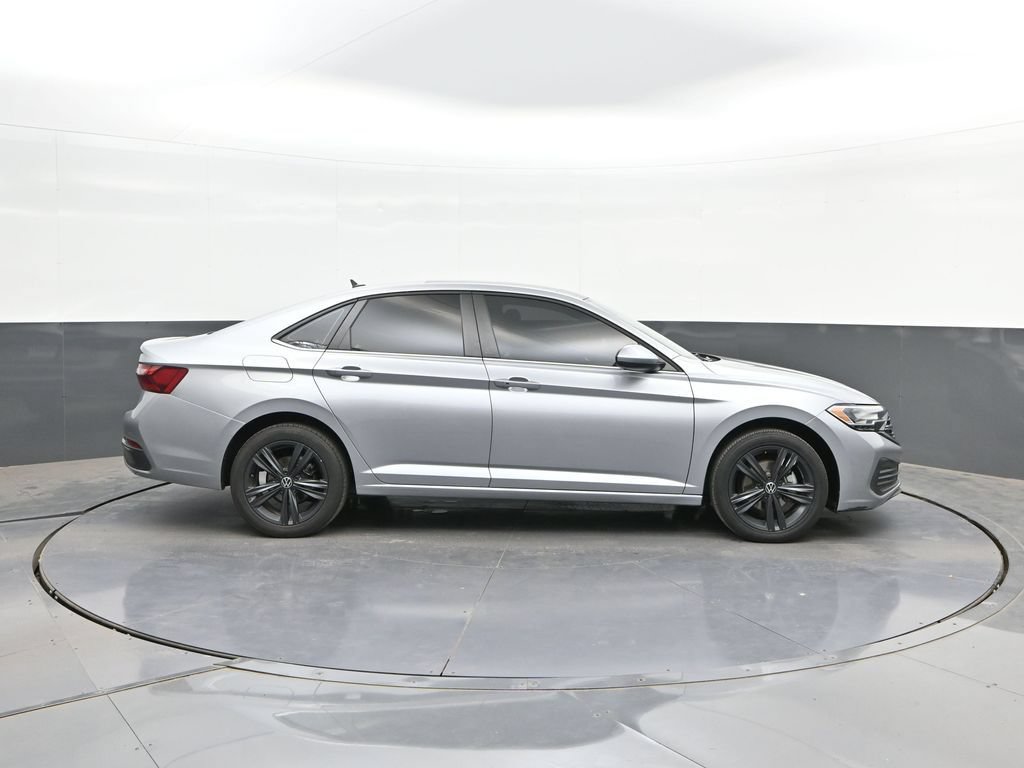 Used 2023 Volkswagen Jetta SE FWD image 24