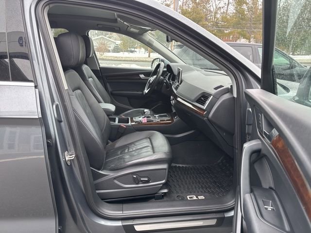 Used 2018 Audi Q5 2.0T w/ Premium Plus Package image 18