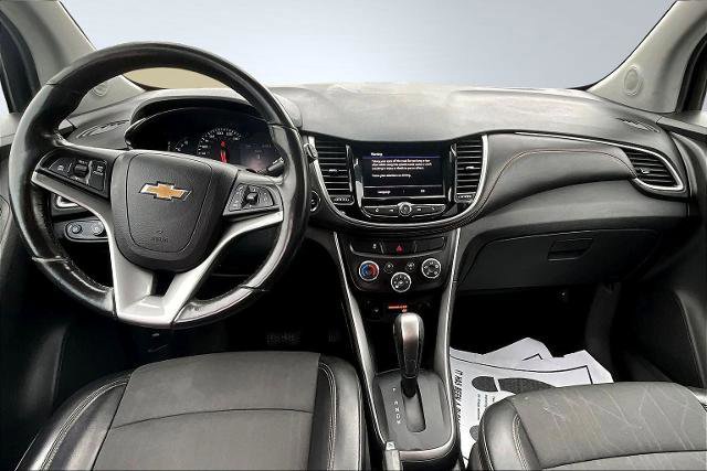 Used 2022 Chevrolet Trax LT w/ LT Convenience Package image 19
