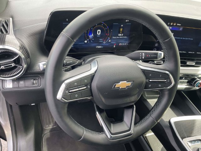 Used 2026 Chevrolet Equinox LT FWD image 19