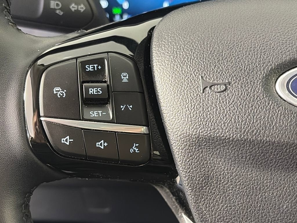 Certified 2024 Ford Escape Platinum image 17