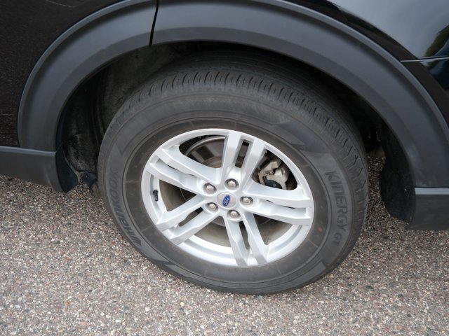 Certified 2023 Ford Explorer XLT w/ Equipment Group 202A AWD/4WD image 8
