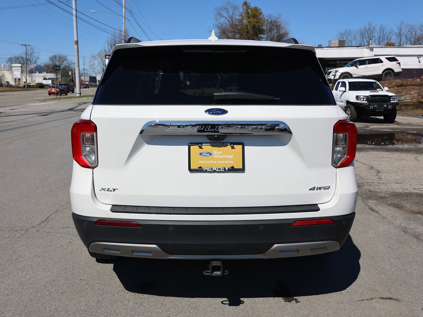 Certified 2023 Ford Explorer XLT w/ Equipment Group 202A image 3