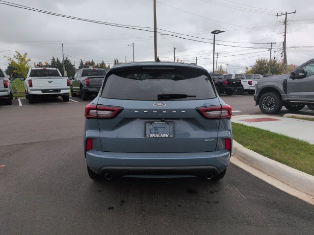 Certified 2023 Ford Escape ST-Line w/ Tech Pack #1 AWD/4WD image 4