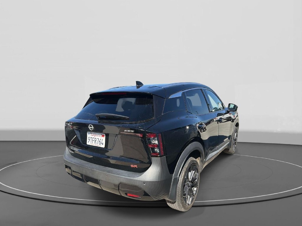 Used 2025 Nissan Kicks SR FWD image 4