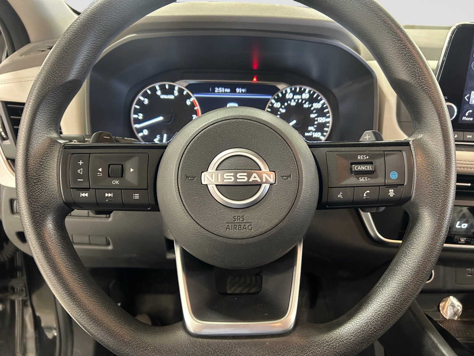 Used 2023 Nissan Rogue SV AWD/4WD image 13