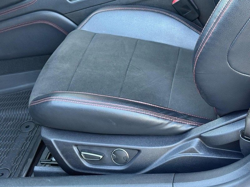 Certified 2019 Ford Mustang GT Premium w/ Equipment Group 401A image 21