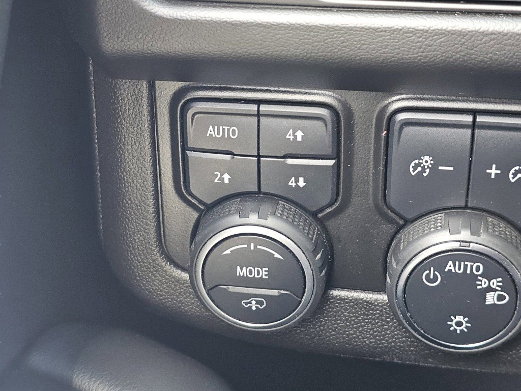 Used 2022 Chevrolet Tahoe High Country AWD/4WD image 10