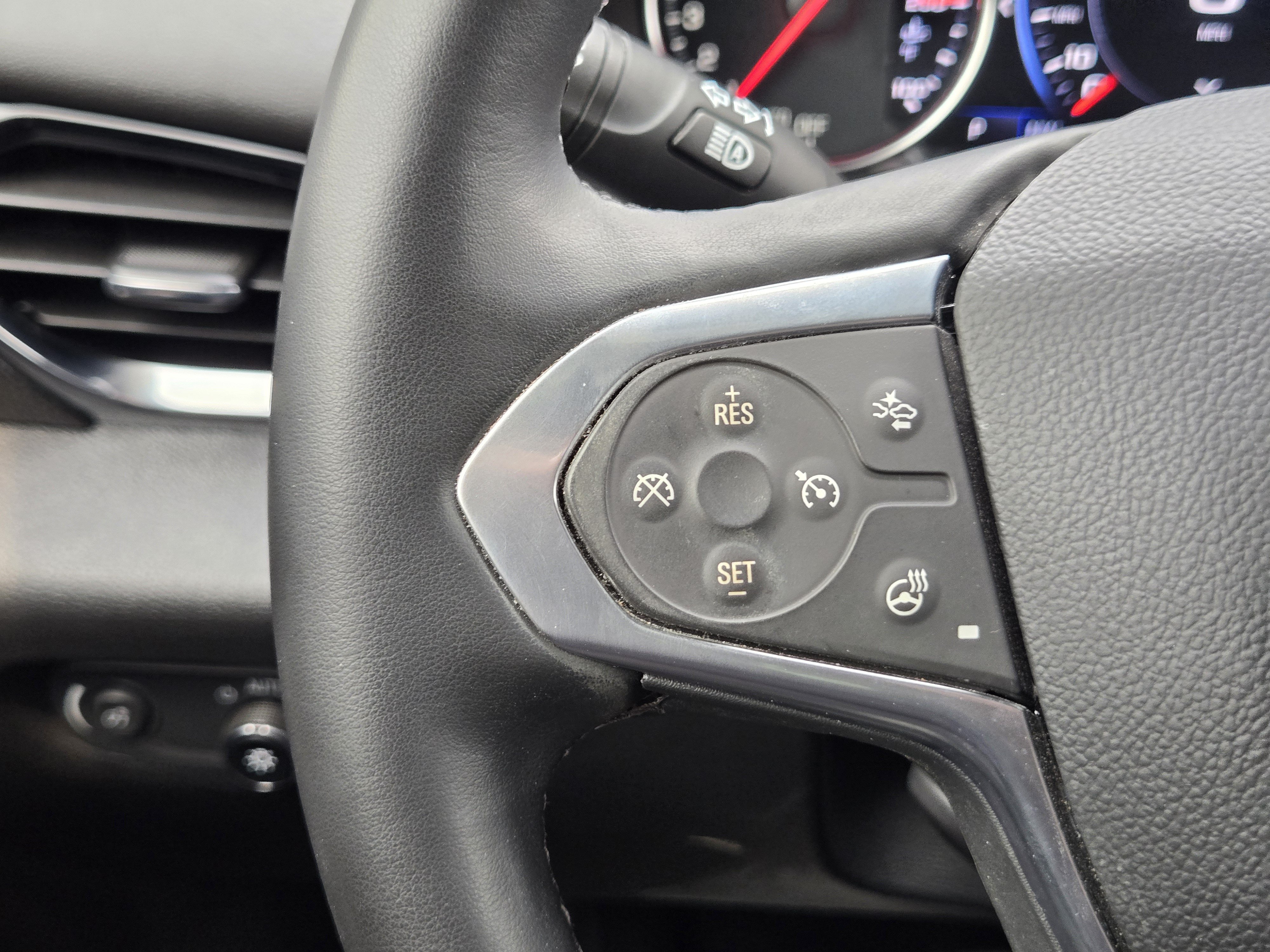 Used 2023 Chevrolet Traverse Premier w/ Redline Edition FWD image 27