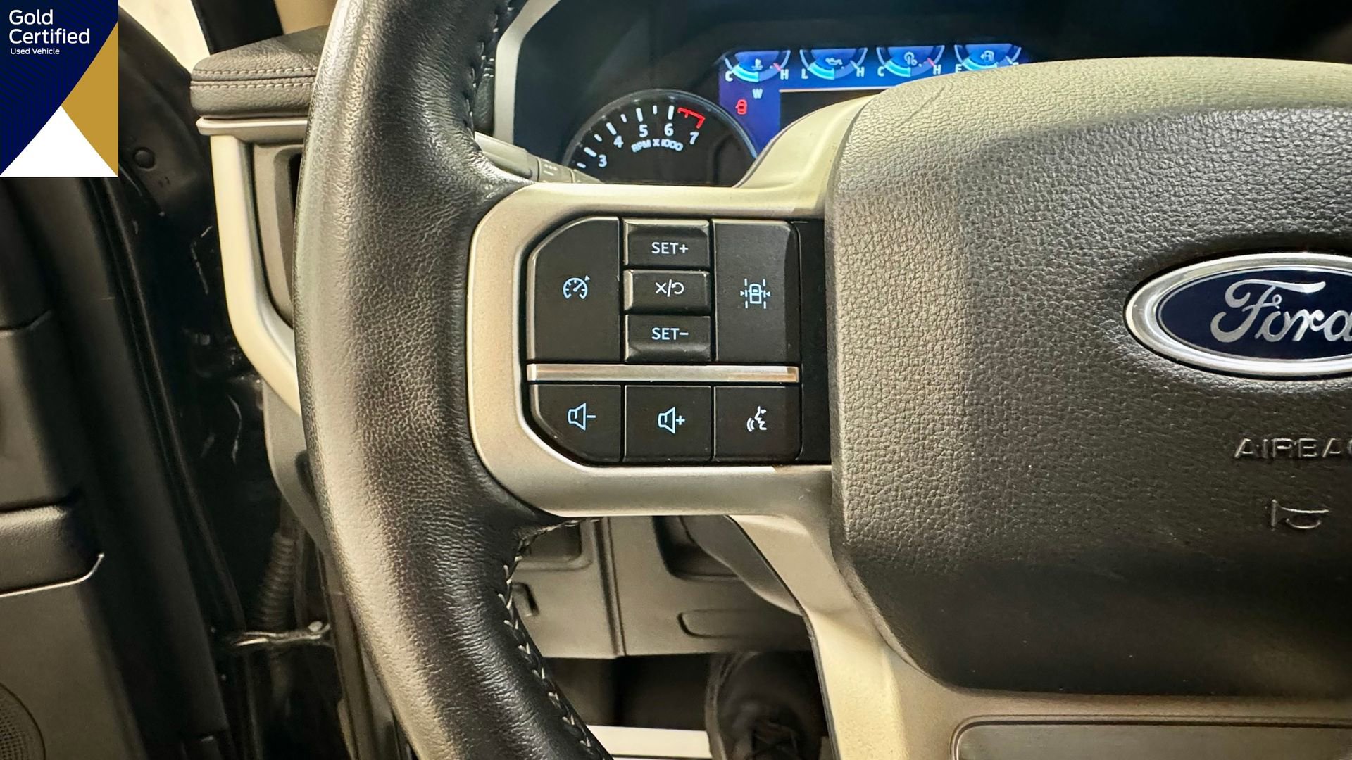 Certified 2024 Ford Expedition XLT image 38