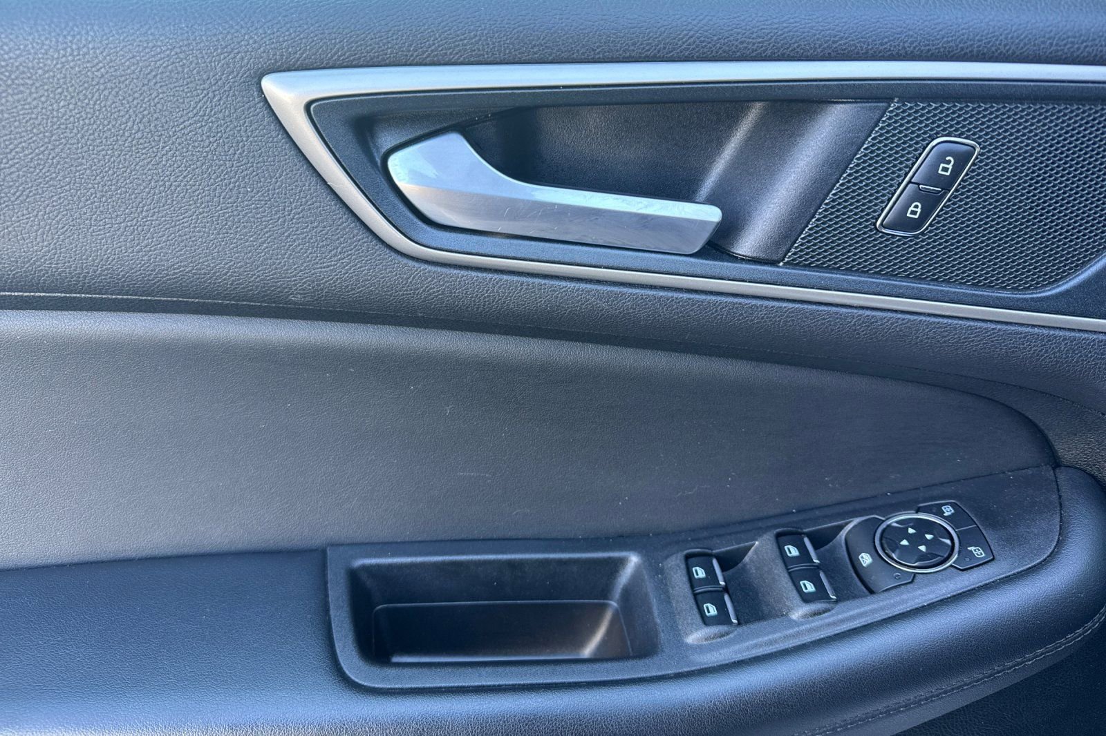 Certified 2024 Ford Edge SEL image 12