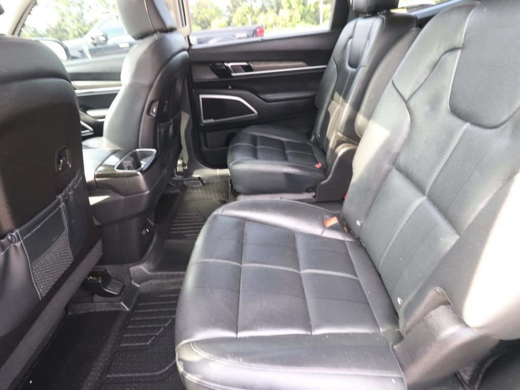 Used 2022 Kia Telluride EX w/ EX Premium Package AWD/4WD image 14