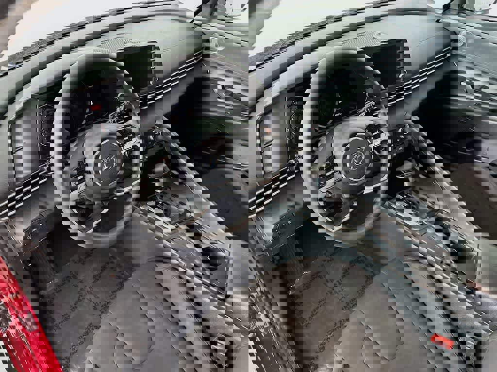 Used 2023 Hyundai Elantra SEL w/ Preferred Accessory Package image 9