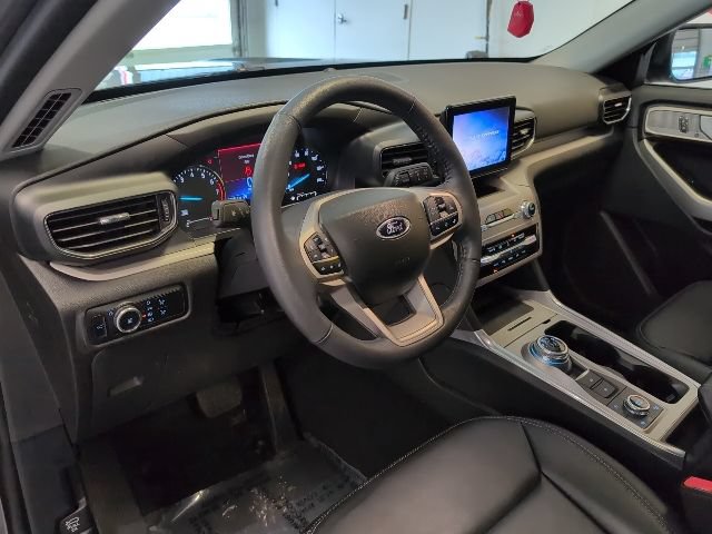 Certified 2023 Ford Explorer XLT w/ Equipment Group 202A AWD/4WD image 10