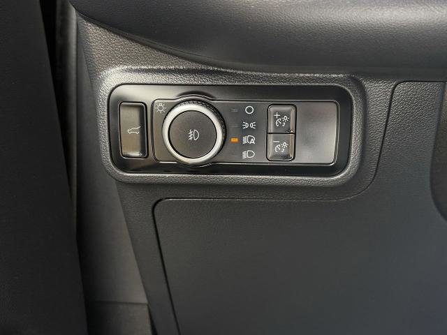 Certified 2025 Ford Explorer ST-Line RWD image 23
