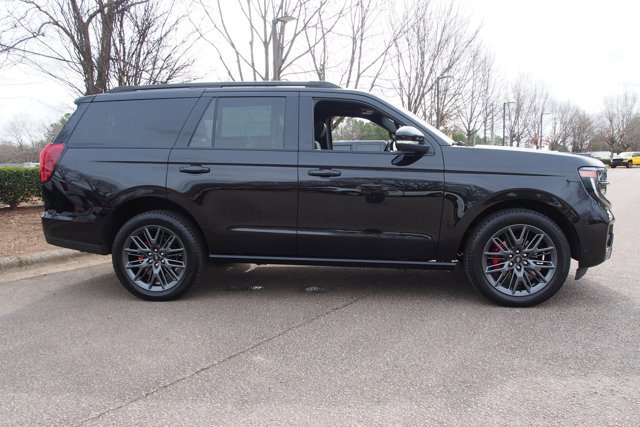 Certified 2025 Ford Expedition Platinum w/ Stealth Performance Package image 6