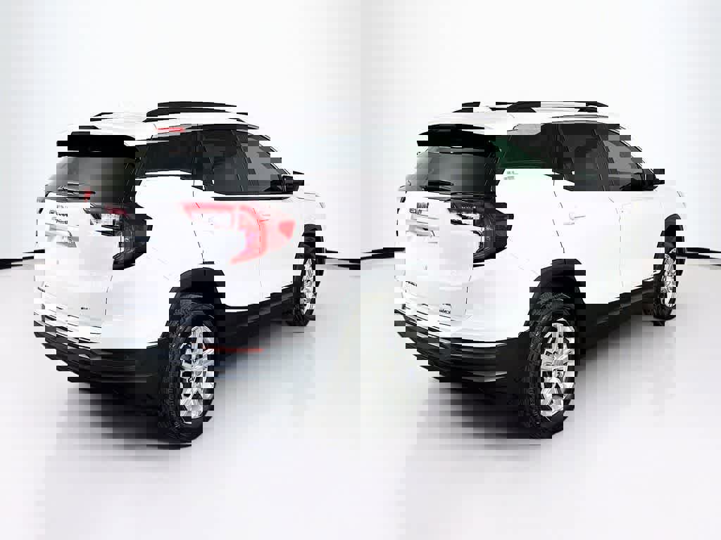 Used 2022 GMC Terrain SLE w/ Driver Convenience Package image 5