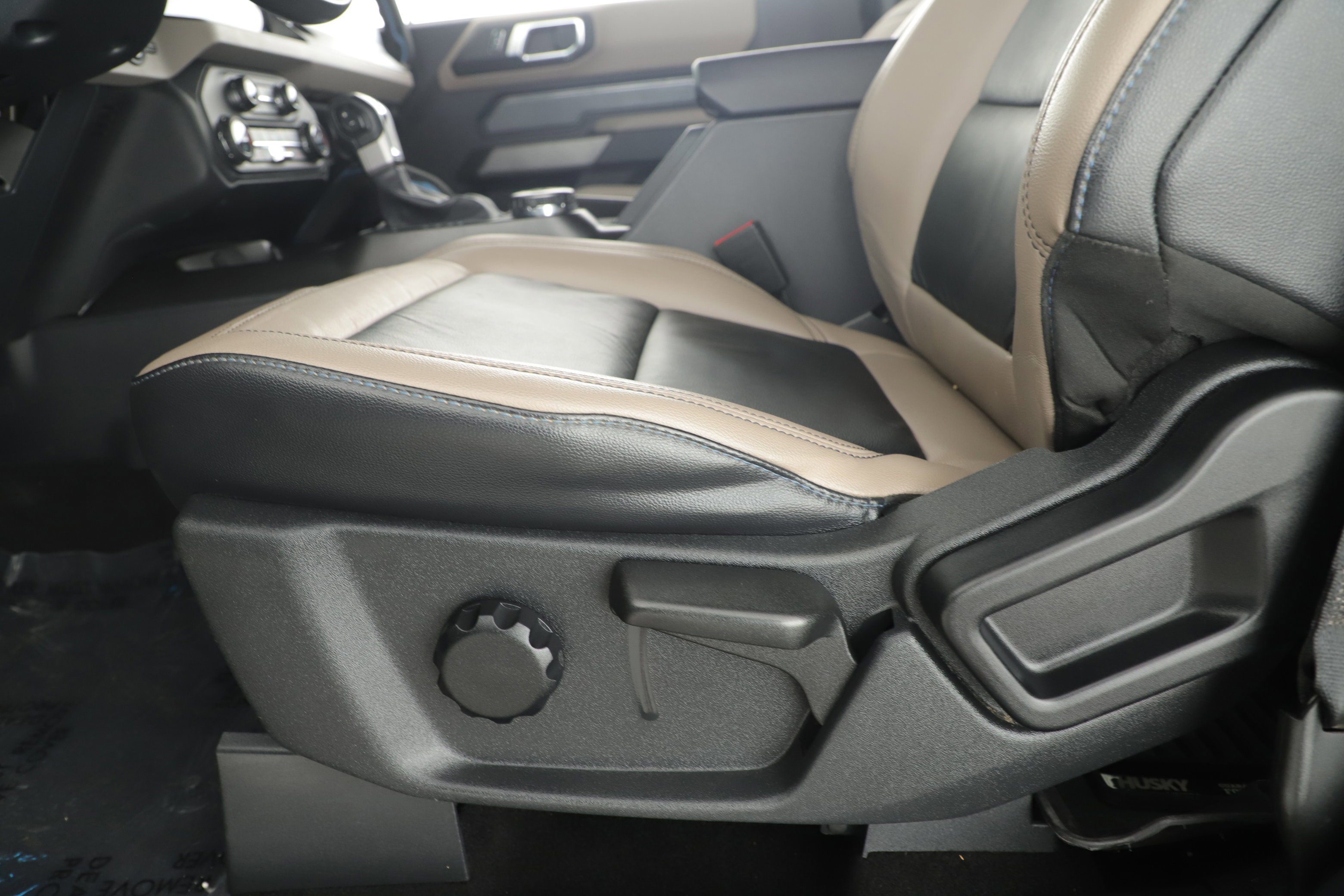 Certified 2023 Ford Bronco Wildtrak image 10