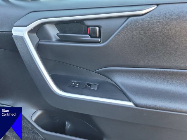 Used 2021 Toyota RAV4 LE FWD image 32