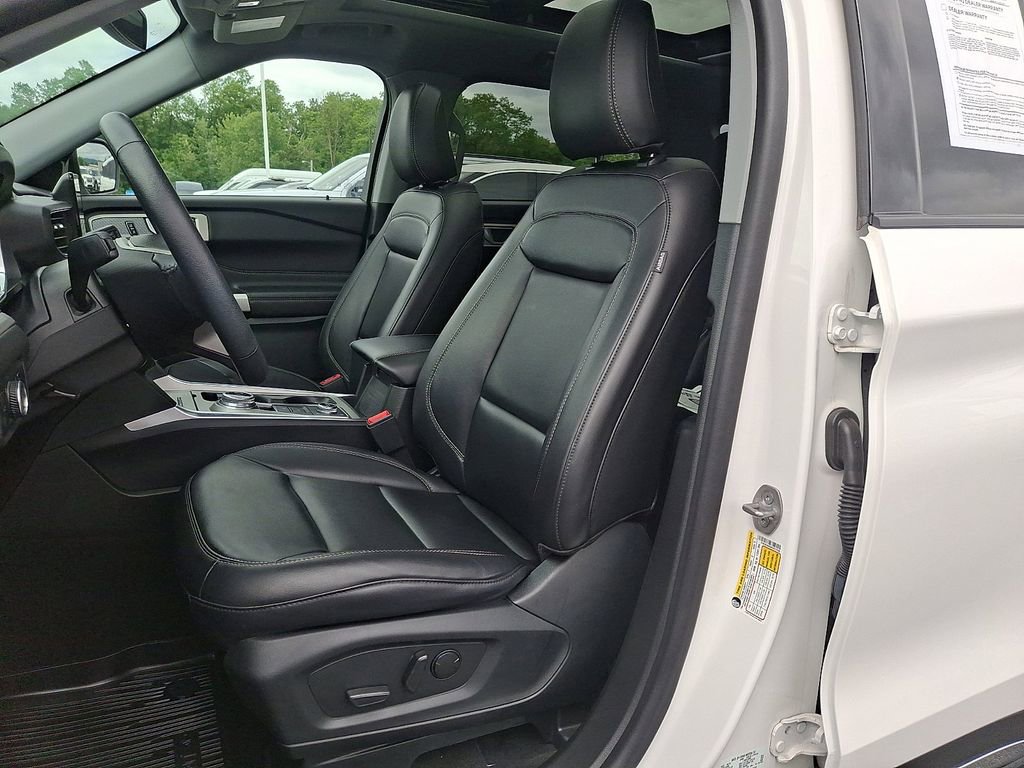 Certified 2023 Ford Explorer XLT w/ Equipment Group 202A AWD/4WD image 14