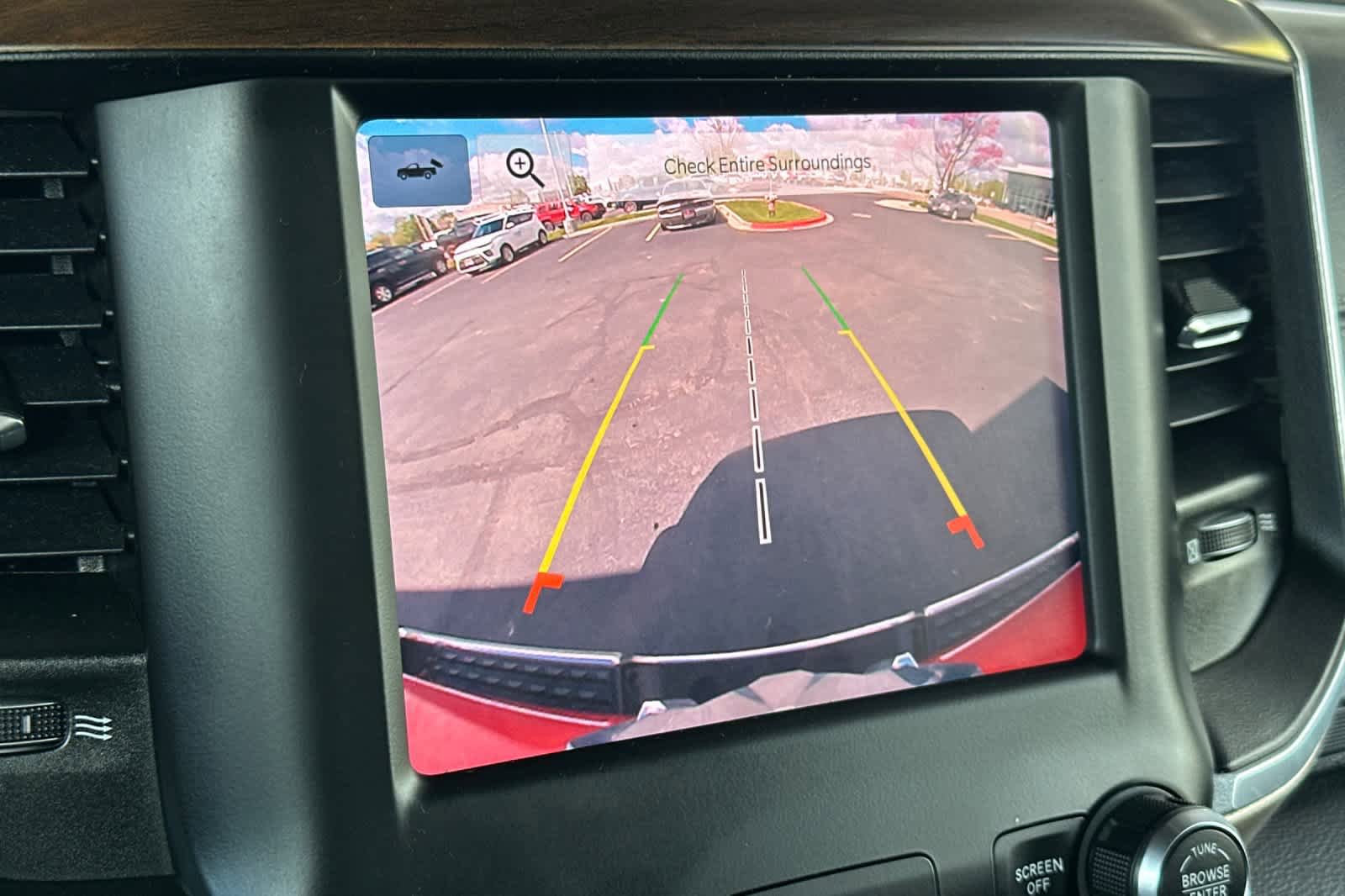 Used 2022 RAM 1500 Laramie AWD/4WD image 18
