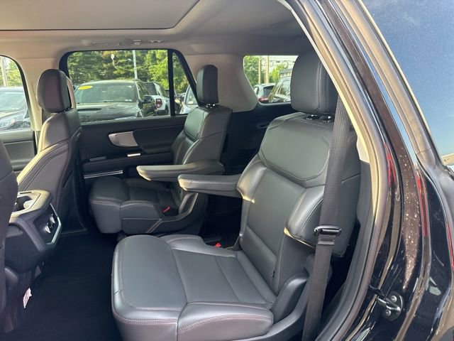 Certified 2025 Ford Expedition Active AWD/4WD image 21