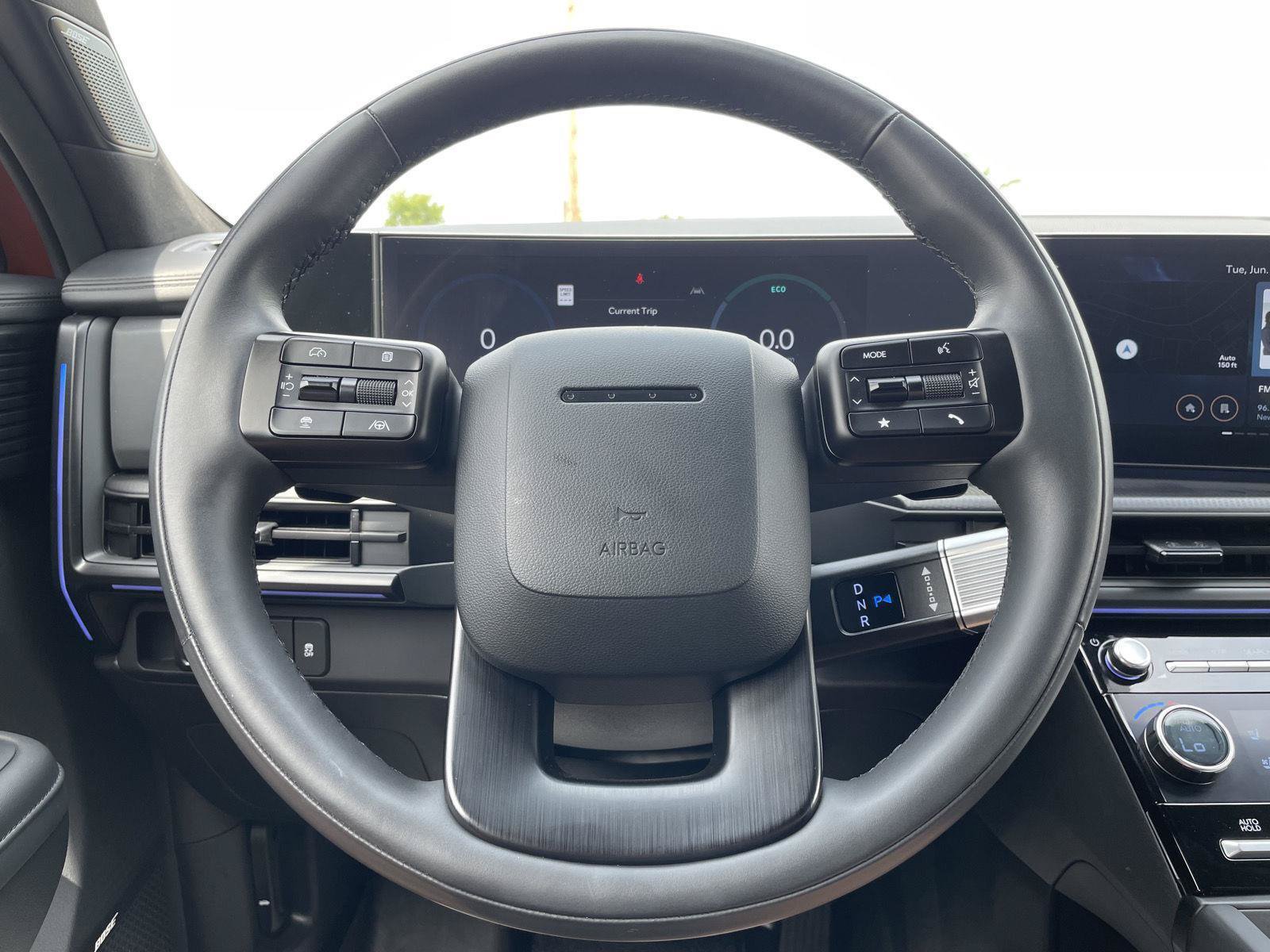 Used 2025 Hyundai Santa Fe Calligraphy AWD/4WD image 12
