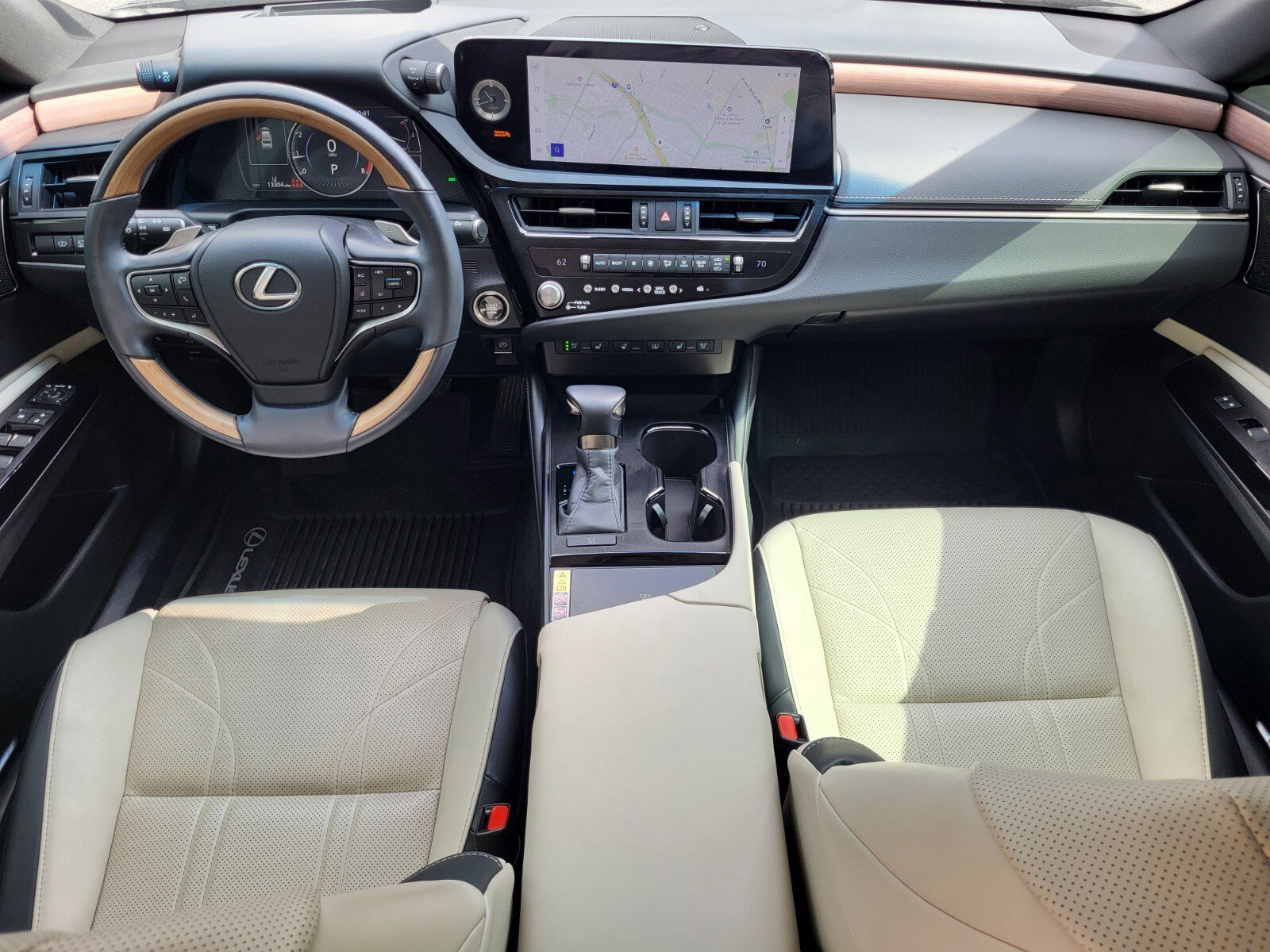 Used 2025 Lexus ES 350 Ultra Luxury w/ Accessory Package (Z1) image 13