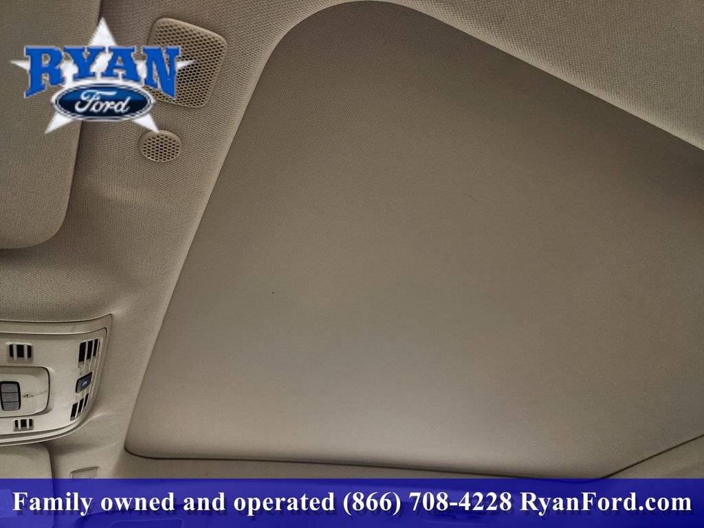 Used 2022 GMC Yukon Denali w/ Denali Premium Package image 18