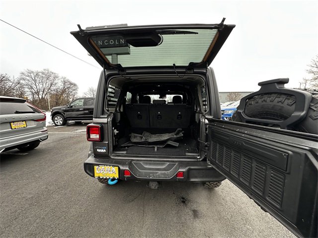 Used 2024 Jeep Wrangler Unlimited image 43