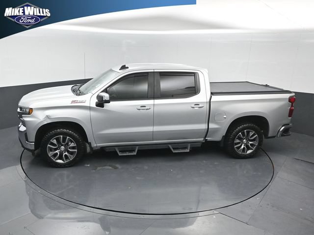 Used 2020 Chevrolet Silverado 1500 LT w/ Texas Edition AWD/4WD image 12